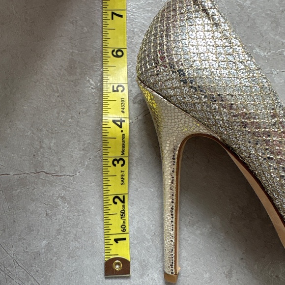 Jimmy Choo Heels Size 37.5 - Picture 8 of 8